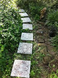 Aug 24, 2020 · how to install a walkway with flagstone, gravel, or pavers. Walkway Ideas 15 Ideas For Your Home And Garden Paths Bob Vila