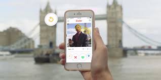 'would i talk to someone on the street like this?' if not, it's not how you should introduce yourself online either. 18 Alternative Dating Apps To Tinder