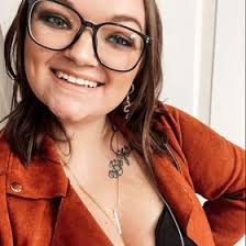 Alexia Gamble's Instagram, Twitter & Facebook