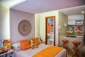 Decoracao De Kitnet Ou Quitinete 22 M Em Tons De Amarelo E Muita Energia Boa Quitinete Kitnet Decoracao Decoracao Kitnet Kitnet Quitinete