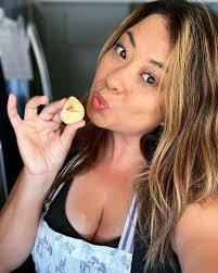 Michelle Prevost (@honeydewsickle) • Instagram photos and videos