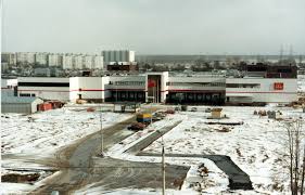 It was a concept that created a production line of hamburgers that were made before being ordered. First Mcdonalds In Soviet Union Biggest Launch Event In The World English Russia