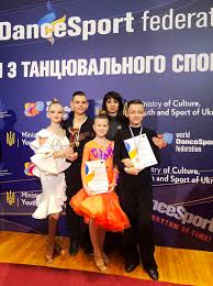 Кубок україни з танцювального спорту. U Zmagannyah Na Kubok Ukrayini Z Tancyuvalnogo Sportu Yuni Mikolayivci Viboroli Prizovi Miscya Upravlinnya Z Pitan Kulturi Ta Ohoroni Kulturnoyi Spadshini Mikolayivskoyi Miskoyi Radi
