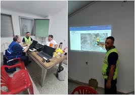 Jefe Provincial de Operaciones y Bombero de Pueblo Esther Colaboran en  Comando de Incidentes por Inundación en Reconquista