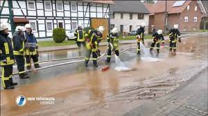 Die übersichtskarte enthält eine zusammenfassung aller unwetterwarnungen sowie nützliche wetterhinweise für das bundesland thüringen. Mdr Thuringen Unwetter Ziehen Uber Thuringen Facebook