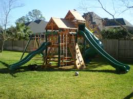 Outdoor and backyard activities to keep your summer full of fun. Playset Product Reviews