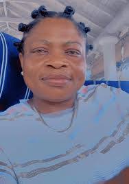 Roslyn Kelly's Instagram, Twitter & Facebook