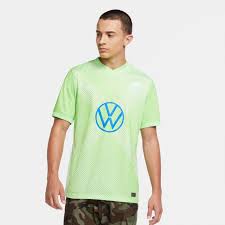 It lies about 75 km (47 mi) east of hanover and 230 km (143 mi) west of berlin. Vfl Wolfsburg Jersey 2020 21