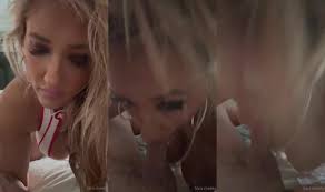 Sara Cheeky's steamy video - OnlyFans what y'all think of this outfit