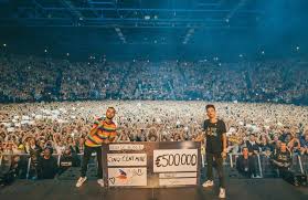 La folie bigflo et oli continue pour le plus grand bonheur des fans. Bigflo Oli Font Un Don Extremement Genereux Au Secours Populaire