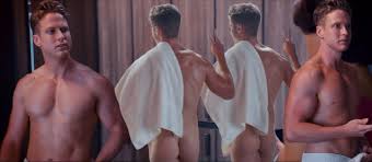 Graham Parkhurst nudo nella nuova serie Glamorous - BitchyX