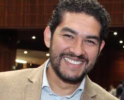 Vendidos, Oportunistas y Traidores en “Chiapas al Frente” » Record