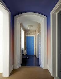 Flur Streichen Wandgestaltungen Mit Farbe Fur Schmale Eingangsbereiche In 2020 Produktdesign Haus Deko Design Fur Zuhause
