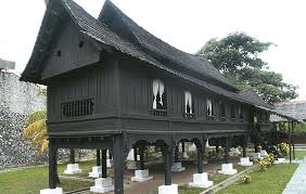 Progress slow disebabkan masaalah contractor dan juga disebabkan pkp. Rumah Melayu Tradisional Unik Dan Estetik Pendidik