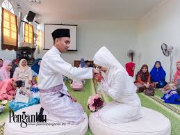 Ustadz, apa hukumnya wanita yang berhadats dan telah memakai pembalut masuk masjid dengan tujuan mendengar pengajian agama? Hukum Wanita Haid Masuk Masjid Ramai Keliru Buat Tak Tahu Pesona Pengantin
