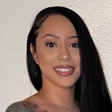 Royalty Green and Graylin Clayton's Wedding Website