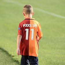 Louis passed away on dec. Lukas Podolski Com On Twitter My No1 Love Family Https T Co Jlsyu3vsbf