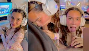 Observinglalaxo Sucks A Dick After Playing Videogames | PimpBunny