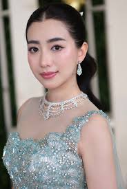 Let's welcome and possibly congratulate our new members ☺️ When is everyone  getting married? 😁 Susan Kay, Gemma Rowe, Chloe Chesney, Lorraine Holmes,  Heavenly bakes , Hannah.r.photography, Jenny Fay, Cyn Wat, Iza