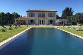 Luxueuse Bastide Contemporaine Aix Villas A Louer A Aix En Provence Provence Alpes Cote D Azur France Maison Aix En Provence Maison Maisons Neuves
