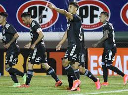Colo colo comienza a acercarse nuevamente al área de cobresal, valencia se ha mostrado activo en la generación ofensiva de su equipo. Colo Colo 2 1 Cobresal Resultado Video Goles Y Resumen Fecha 2 Campeonato Nacional 2021 Dale Albo