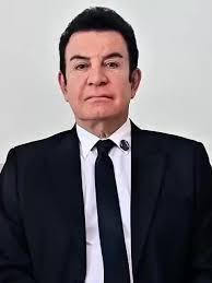 Pedro Sánchez, presidente del gobierno de España, se suma a las  felicitaciones para Papi a la Orden. “Felicidades al nuevo presidente  electo de Honduras, Nasry Asfura. España seguirá fortaleciendo la  cooperación entre