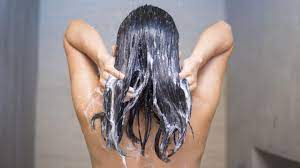 Diese 10 tipps zum haare waschen ohne shampoo musst du kennen, bevor du mit dem experiment no poo startest. Haare Waschen Mit Roggenmehl Die Shampoo Alternative Brigitte De