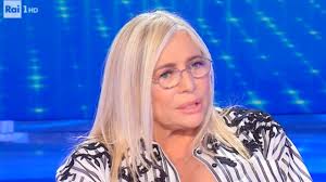 4 видео 45 912 просмотров обновлен 6 февр. Mara Venier Fa Una Dichiarazione Pesante Contro Un Programma Rai Cosa Accadra Ora Baritalia News