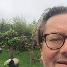 Jun 09, 2021 · (belga) l'homme d'affaires marc coucke était à durbuy mercredi pour détailler les projets qu'il compte développer cet été avec son associé bart maerten via leur société « la petite merveille ». Marc Coucke Le Milliardaire Aux Deux Visages Le Soir Plus