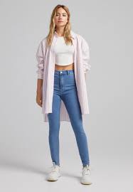 Shop clearance clothes for women ahead of your next coffee date to find a great outfit at a great price, or browse women's sale clothes when you want to add some new pieces to your wardrobe. Bershka Super High Waist Jeans Slim Fit Blue Denim Zalando De