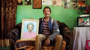 Meanwhile, monica and phoebe fight over a guy joey becomes a learning extension teacher in soap acting, and loves the respect from even more clueless kids. Who Owns South Africa The New Yorker