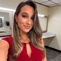 Summer Poole's Instagram, Twitter & Facebook