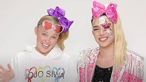 Okay, james charles texted you asking to collaborate on february 7th 2019 and james charles said. Jojo Siwa James Charles Give Makeovers To Each Other Watch Hollywood Life