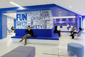 El Proyecto Ha Sido Llevado A Cabo Por El Estudio Hlw Internacional Interior Design Color Schemes Office Interior Design Blue Office