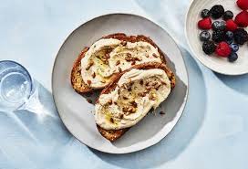 Visit this site for details: 35 High Protein Breakfast Ideas For Weight Loss From Nutritionists