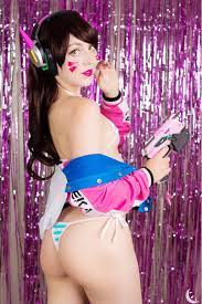 Anibae ♡ on X: Did you miss out on Dva last month?🙊✨Don't Miss your  chance to see Samus undress with two different versions, HD photos and  implied nude selfies w videos coming