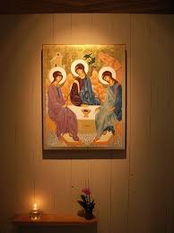 Ektakto Pararthma Otan Kaleis Toys Aggeloys Erxontai Einai H Fysis In 2020 Holy Trinity Drawings Icon