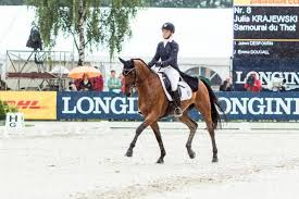 Julia krajewski is a german equestrian. Julia Krajewski And Samourai Du Thot Lead Luhmuhlen Charge Equestrian Worldwide Pferdesport Weltweit Eqwo Net