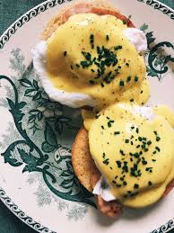 Les œufs Benedicte The Flying Flour Oeuf Benedicte Alimentation Recettes De Cuisine
