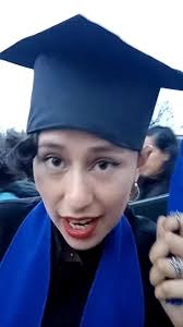 Cuando te gradúas pasan ese listón al lado izquierdo en señal de que eres  un graduado de cualquier carrera #graduada #inge #electromecanica #parati  #MiriamBloopers