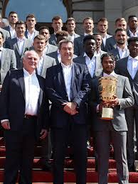 Markus söder was recognizably the candidate of hearts. Minister President Soder Honours Fc Bayern Fc Bayern Munich