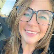 We are thrilled to share that Alex Boggs has completed management training  and is now the Assistant Manager at Huey's Germantown! 🎉 Congratulations,  Alex! 🎉 Here he is running for Huey's in