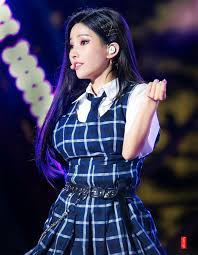 Netizens were surprised by how strong her mentality was and were also impressed by. Gidle Jeon Soyeon Gidle G I Dle 2020
