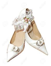 Scarpe sposa giarre from thumbs.dreamstime.com scarpe da sposa chanel online economiche con plateau spuntate negozio italiano numeri dal 34 al 42 scarpe economiche online. Immagini Stock Scarpe Da Sposa Bianco E Giarrettiera Image 4567241