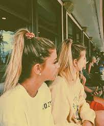 Bestfriends Scrunchies Hairstyles Photoideas Twins Vsco Fashion Style Scrunchies Bff Pictures Photoshoot