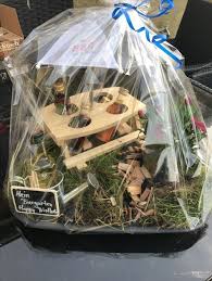 Mein Biergarten Geschenkidee Fur Den Mann Was Ich Verwendet Habe Mini Holz Tisch Mit Integrierten Sitzen Von Tedi Ca 5 Kl Geschenke Geschenkideen Idee