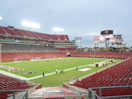 The miami orange bowl was an outdoor athletic stadium in miami, florida from 1937 until 2008. Raymond James Stadium Das Kronjuwel Der Nfl Stadionwelt