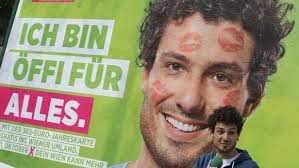 Das plakat könnte jederzeit von außen entfernt werden. Sexy Schmid Grunen Plakat Erzurnt Die Neos Kurier At