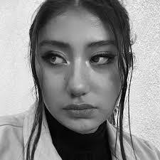 Araceli Morales's Instagram, Twitter & Facebook