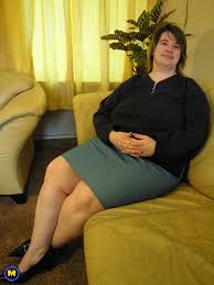 Lusty BBW Bonnie toying her fat pussy and pierced big tits on the couch -  Pichunter